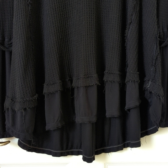 We The Free Laguna Oversized Thermal Waffle Knit Long Sleeve V-neck Top Black M - Picture 6 of 11